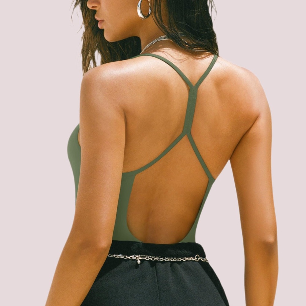 NWT REORIA Scoop Neck Backless Bodysuit Open T-Back Cami Sleeveless Bodysuit